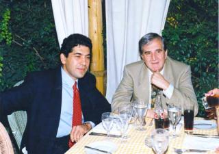 Με τον ηθοποιό Γιώργο Κωνσταντίνου, 1995 